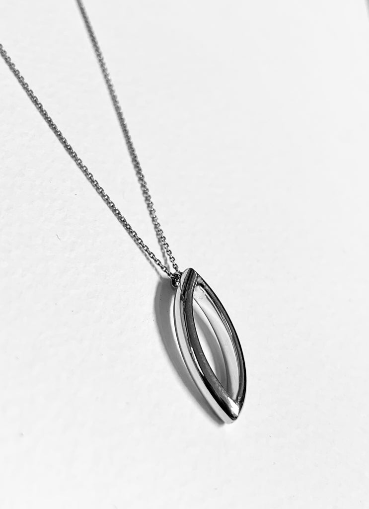 The Maia Halo Necklace